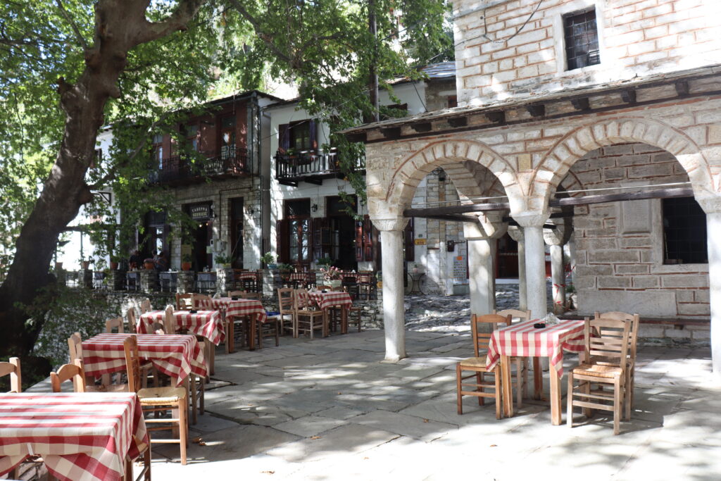 Place centrale de Makrinitsa | © Traverse(s)